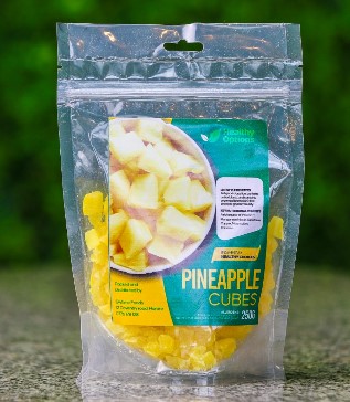 Dried pineapple cubes